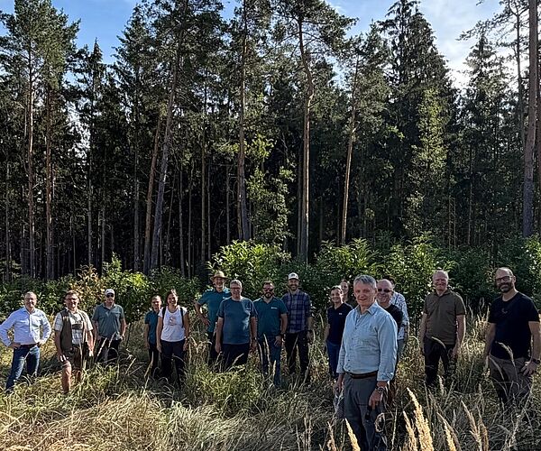 „Wald der Zukunft“-Beirat zu Besuch im Wald „Wald der Zukunft“-Beirat zu Besuch im Wald