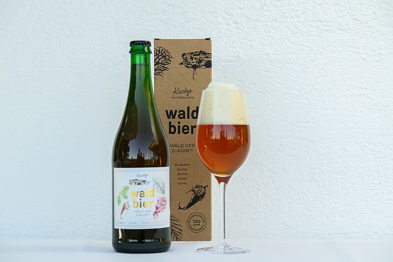 Jubiläums-Waldbier „Wald der Zukunft“ (c) oebf/Jürgen Schmücking